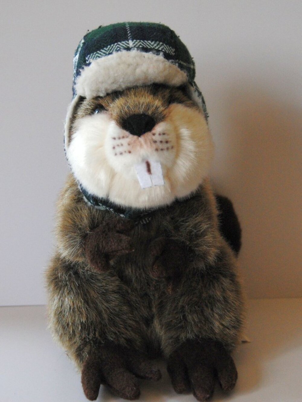 Duluth Trading Company Angry Beaver Plush Green Plaid Trapper Hat  Stuffed Toy